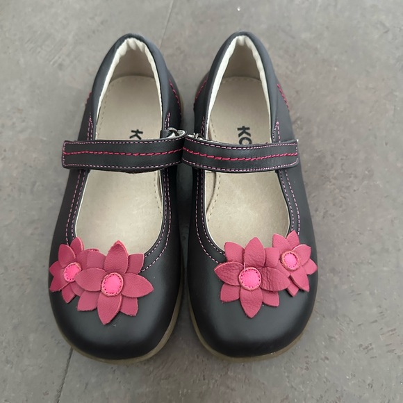 See Kai Run Mary Janes - Toddler size 11 - Picture 2 of 7